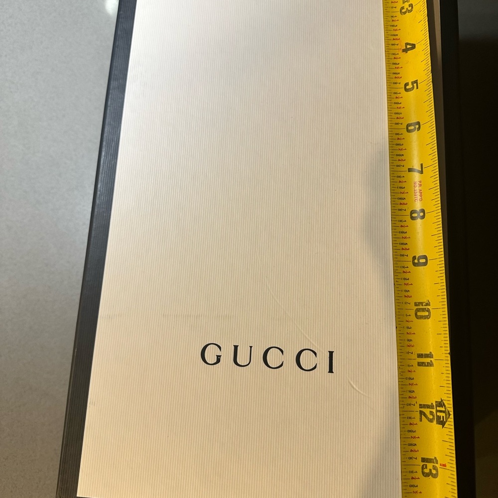 Empty box - Picture 4 of 5